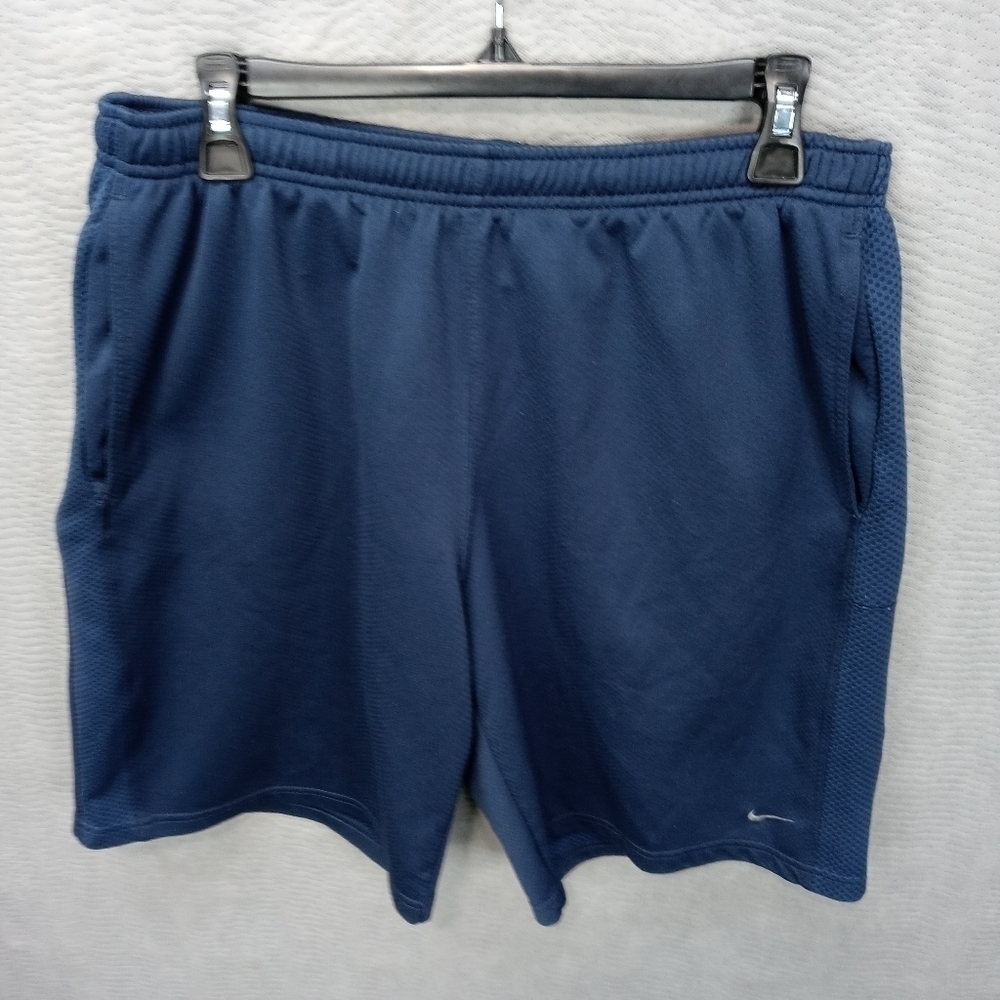 Nike Dri-fit blue shorts size large RN# 58323 poly